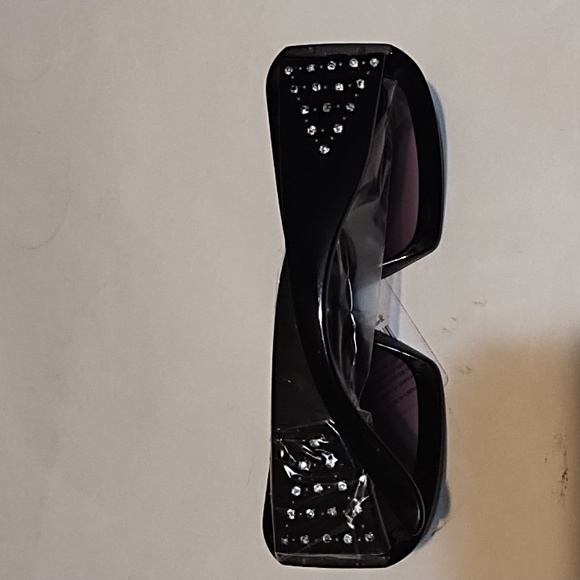 NWT Black Sunglasses with Rhinestone Accents - Picture 5 of 9